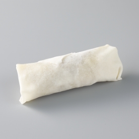 特撰中華 具沢山春巻 パリッとした皮とたっぷり詰まった具材の食感にこだわった春巻です。中華店の春巻のように、食欲をそそる照りツヤのある外観です。10品目の具材を使用し、具材の旨味と食感を楽しめる品質にしています（たけのこ、しいたけ、きくらげ、ねぎ、ニラ、たまねぎ、にんじん、キャベツ、春雨、豚肉）。オイスターソースをふんだんに使用し、老酒、香味油を加えることで、香り高く、コク深い味わいに仕上げました。