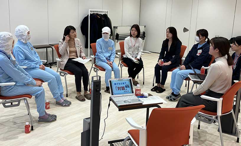 役員と従業員の対話機会「あぐら」の実施