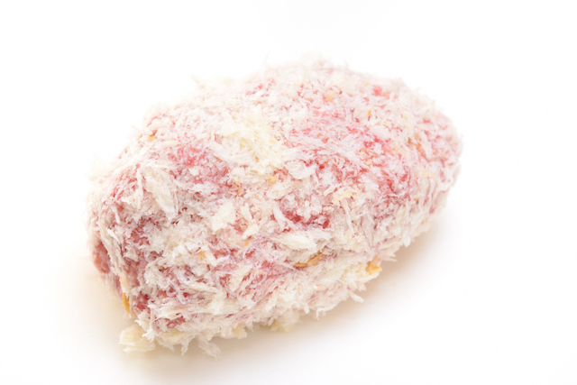 タネをコーティングして肉汁を閉じ込める