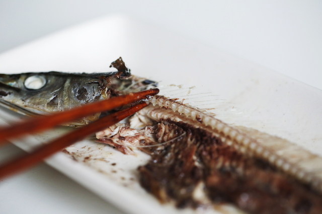 「さんま 食べ方 骨抜き」の画像検索結果