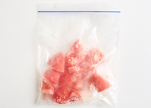 ザク切り冷凍トマトの写真