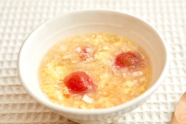 卵とトマトの春雨スープの写真