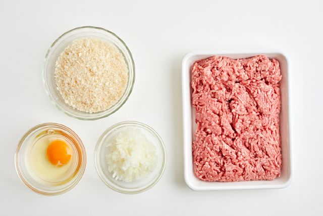 ミートボールの材料写真