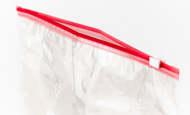 スライド式ジッパータイプの保存袋の写真