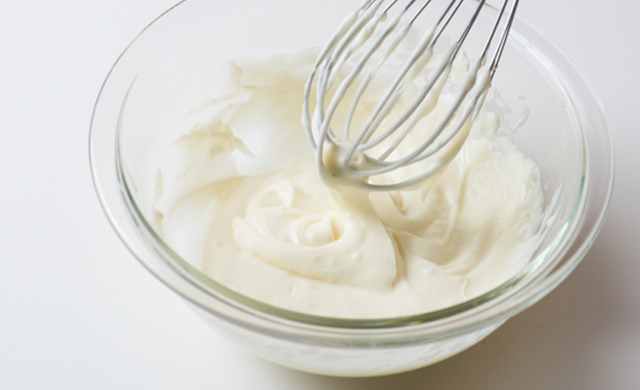 ホワイトソースのとろみ具合がわかる写真