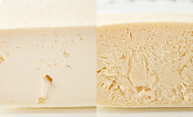 冷凍前の豆腐の断面写真、冷凍後の豆腐の断面写真
