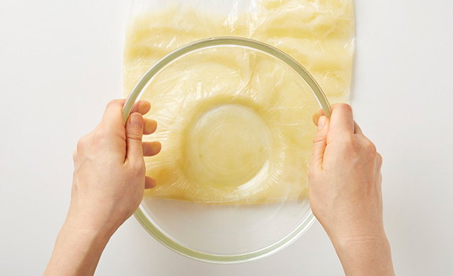 耐熱ボウルで潰す写真