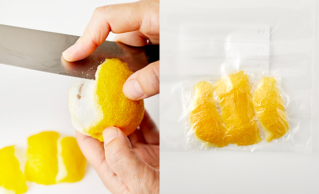 ゆずの皮をむいている写真、ゆずの皮をラップに包み、保存袋に入れた写真