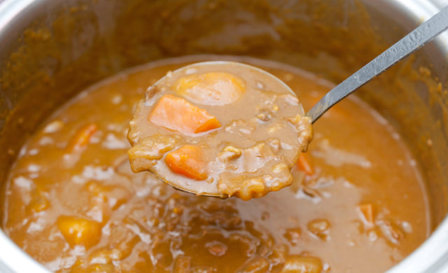 鍋のカレーの写真