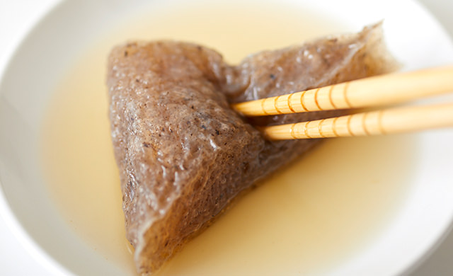 冷凍後のこんにゃくの写真