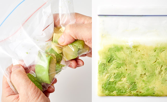 アボカドを手でもむ写真/袋に入れたアボカドペーストの写真