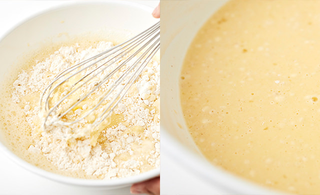粉を沈めているところ/生地を混ぜ終わったところ