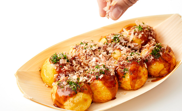 トッピングをしているところ