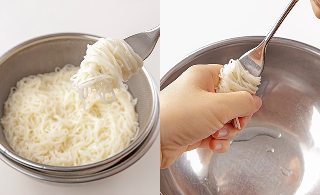 そうめんをフォークにくるくると巻きつけている写真/フォークに巻きつけたそうめんの水気を乾いた手で絞っている写真