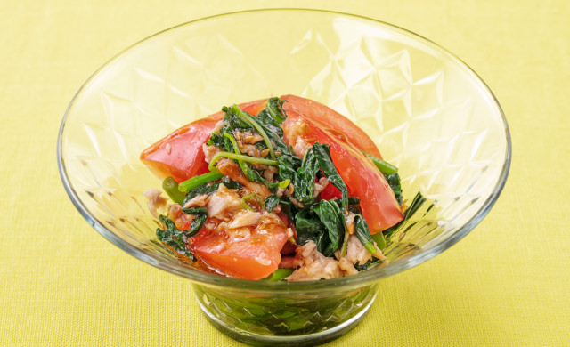 モロヘイヤとトマトのサラダの写真