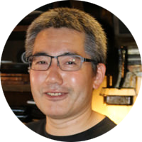 「でんでんでん」店長の廣瀬智哲さんの顔写真