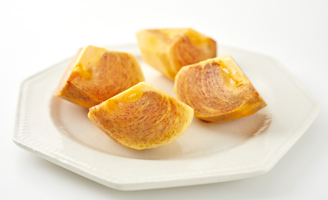 柿を切り分けた写真