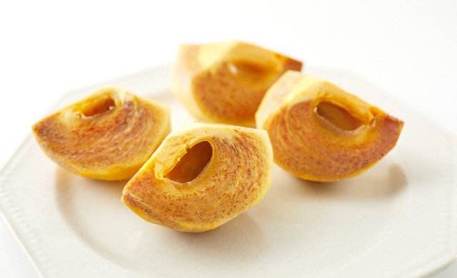 柿を切り分けた写真