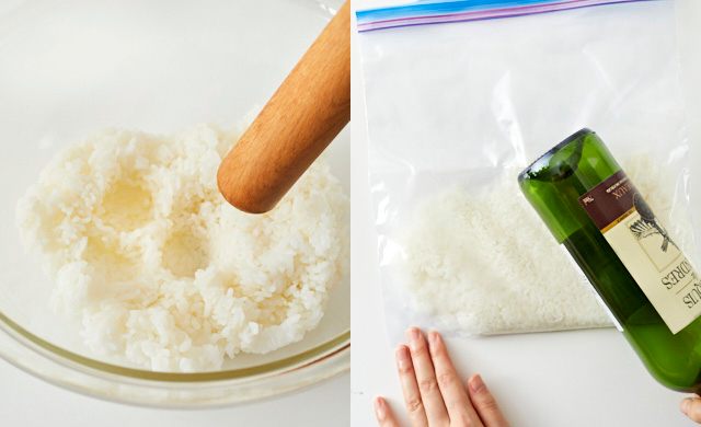 ごはんをめん棒ですりつぶしている写真(左)ごはんを袋に入れ瓶で叩いてすりつぶしている写真(右)