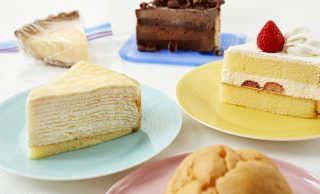 冷凍ケーキとケーキの集合写真