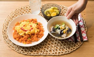 料理が並ぶ写真