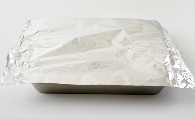 アルミホイルをかぶせている写真