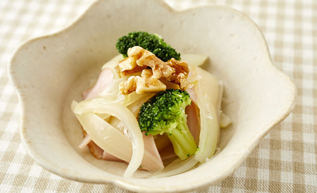 玉ねぎの温サラダの写真