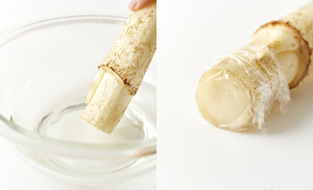 うどの切り口に酢水をつけている写真/ラップをぴったりと密着させた写真