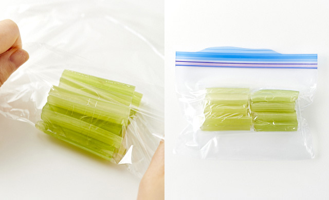 小分けにラップに包んでいる写真/冷凍用保存袋に入れた写真