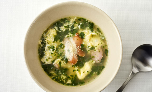 パセリとソーセージのかき玉スープの写真