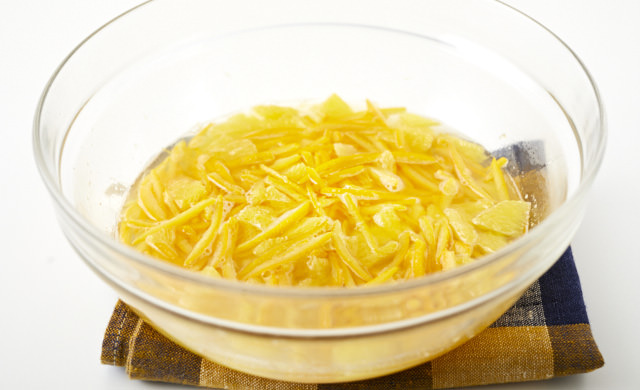 マーマレードを加熱する写真