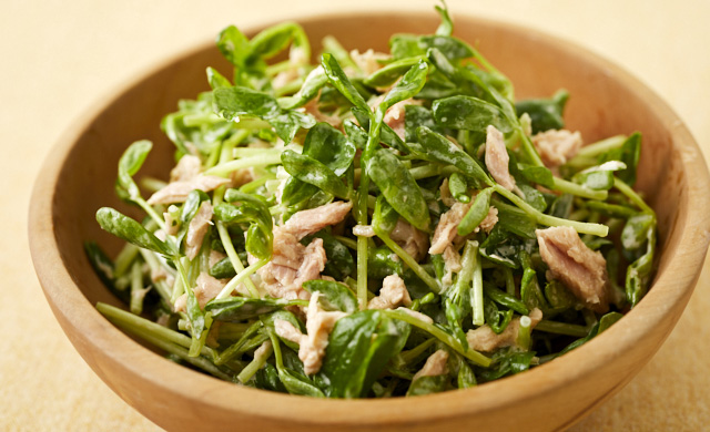 豆苗のツナマヨサラダの写真