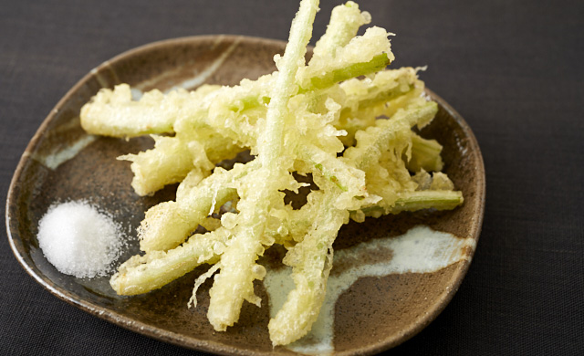 島らっきょうの天ぷらの写真