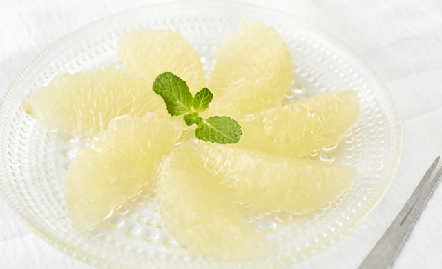 カルチェにしたグレープフルーツの写真