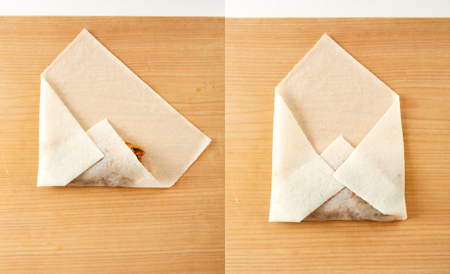 春巻を包んでいる写真