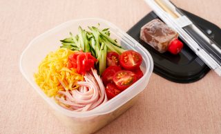 冷やし中華弁当の写真