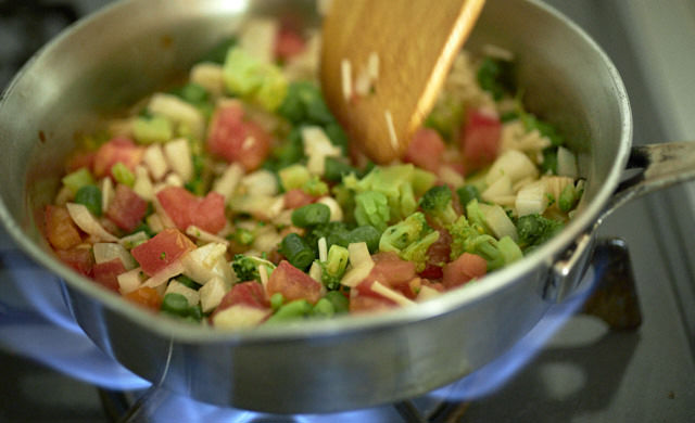 旨みたっぷり、くたくた冷凍野菜スープの調理写真