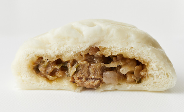 プロが検証 冷凍肉まんの解凍は マグカップ でレンチンが新常識 ほほえみごはん 冷凍で食を豊かに ニチレイフーズ