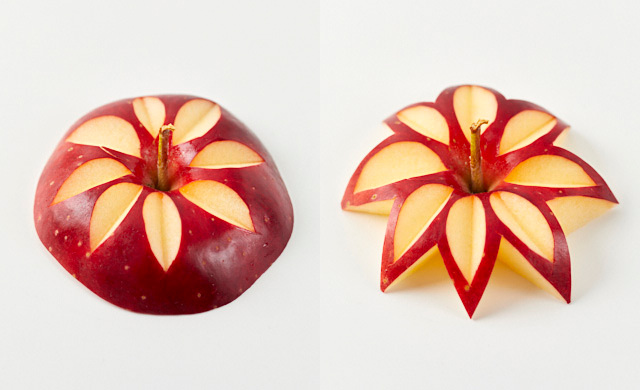 りんごのへたの部分を飾り切りした写真