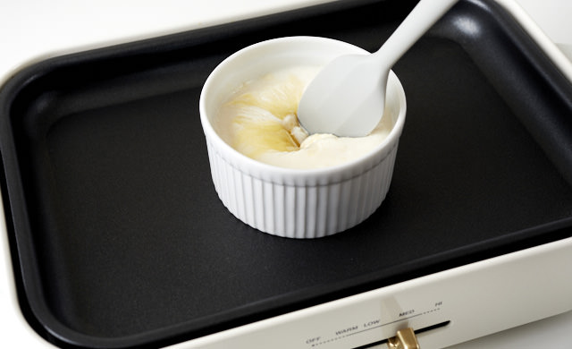 ホットプレートで簡単 チーズフォンデュのレシピ 器や温度も徹底ガイド ほほえみごはん 冷凍で食を豊かに ニチレイフーズ