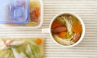 スープと冷凍したスープの写真