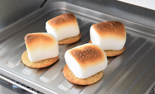 マシュマロをトースターで焼いた画像