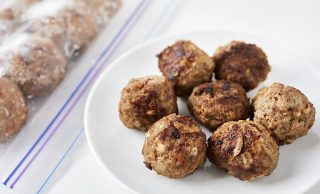 肉団子(ミートボール)の冷凍前後の写真
