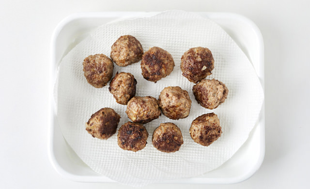 肉団子 ミートボール の冷凍 生より加熱が正解 冷凍向きレシピも ほほえみごはん 冷凍で食を豊かに ニチレイフーズ 肉団子 ミートボール の冷凍 生より加熱が正解 冷凍向きレシピも ほほえみごはん 冷凍で食を豊かに ニチレイフーズ