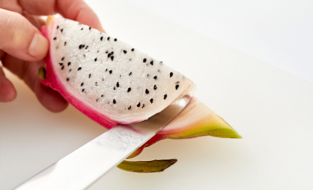 ドラゴンフルーツ 切り方 食べ方を徹底解説 美味しくなる冷凍テクも ほほえみごはん 冷凍で食を豊かに ニチレイフーズ