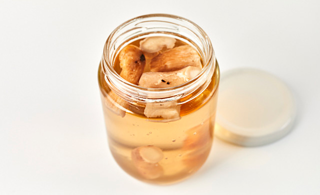 しいたけの軸でとっただしの写真