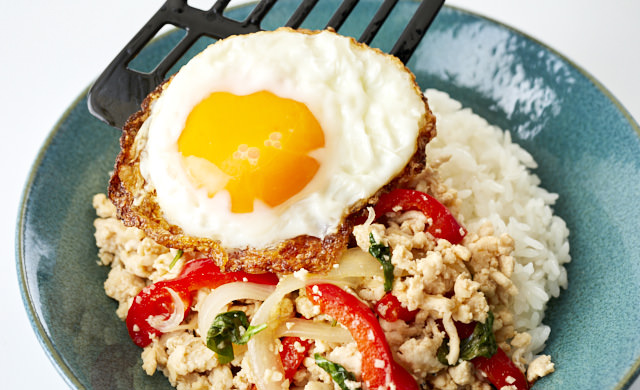 ガパオライスのレシピ ナンプラーなしで作れる 冷凍作り置きok ほほえみごはん 冷凍で食を豊かに ニチレイフーズ
