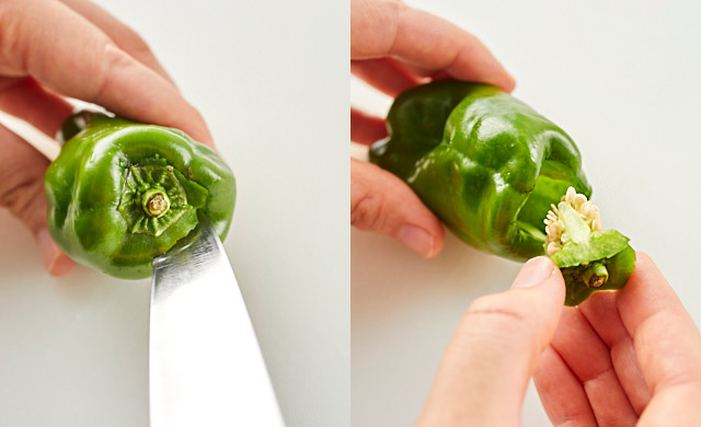ピーマンのヘタ周辺に切り込みを入れている様子