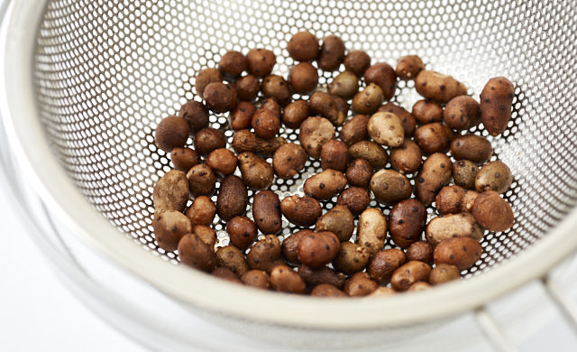 むかごの食べ方 下処理 保存までプロが解説 むかごごはんのレシピも ほほえみごはん 冷凍で食を豊かに ニチレイフーズ