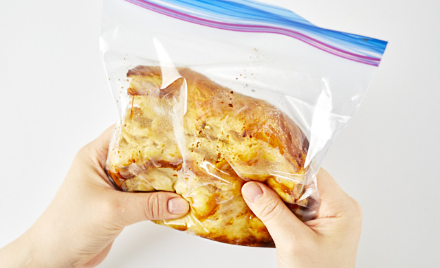 焼き芋を潰している写真